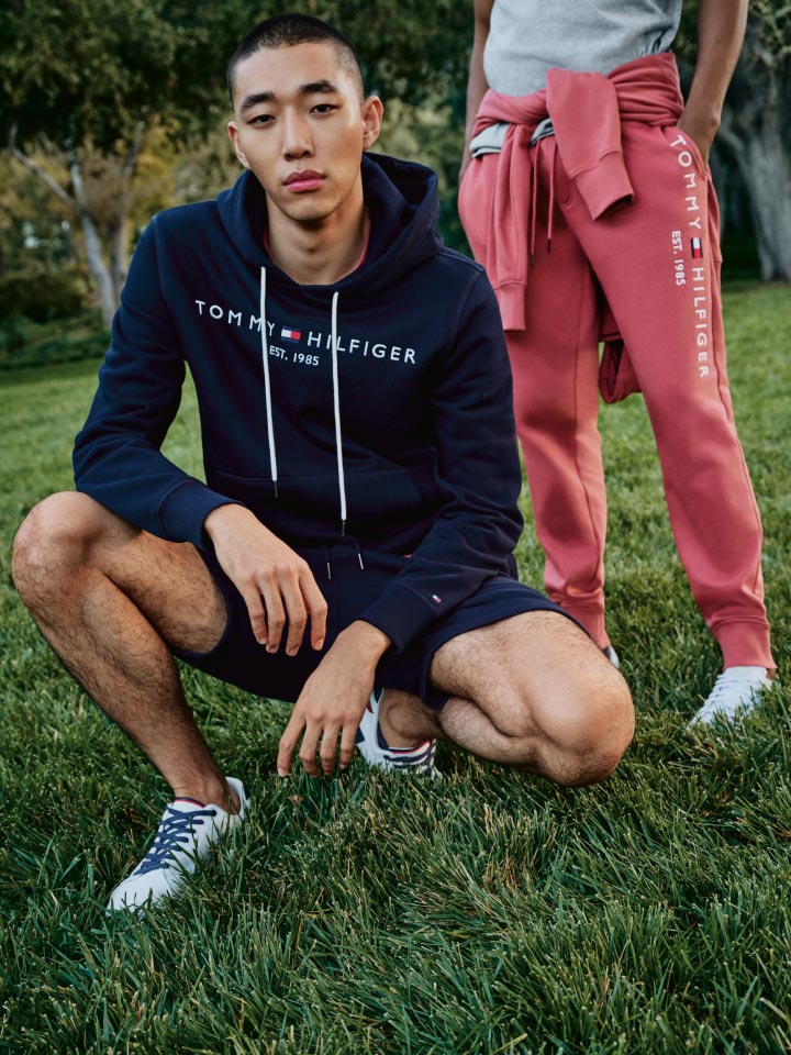Tommy Hilfiger Mens Modern Essentials French Terry Sleepwear Hoodie :  : Clothing, Shoes & Accessories