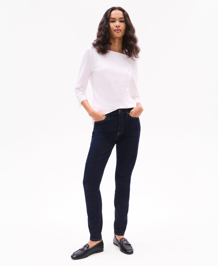 Woman in Tommy Hilfiger Skinny Jeans