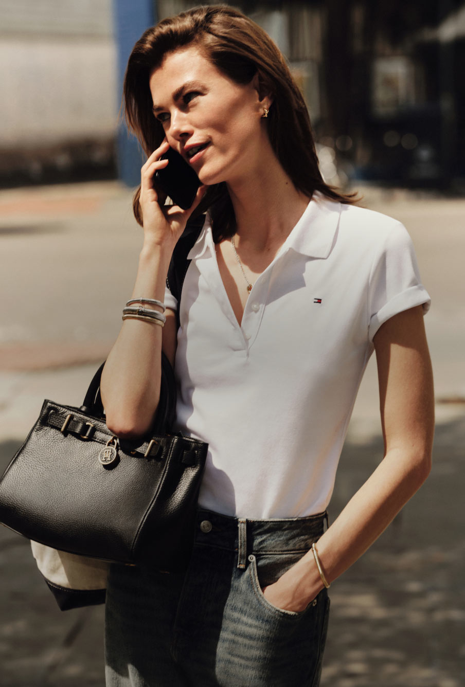 A women wearing a Tommy Hilfiger polo