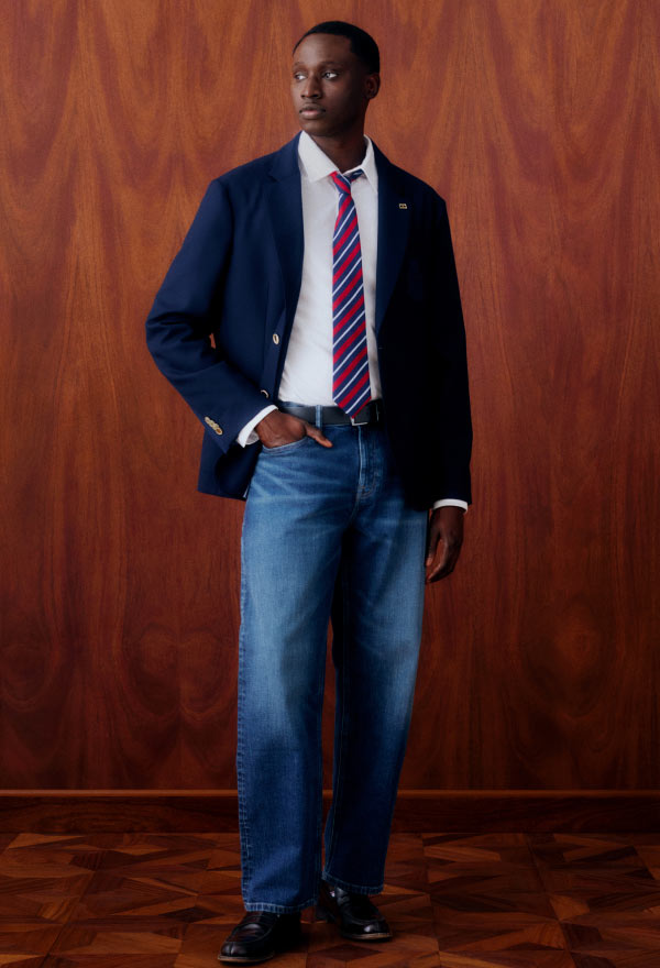Man Wearing Tommy Hilfiger Loose-fit Jeans