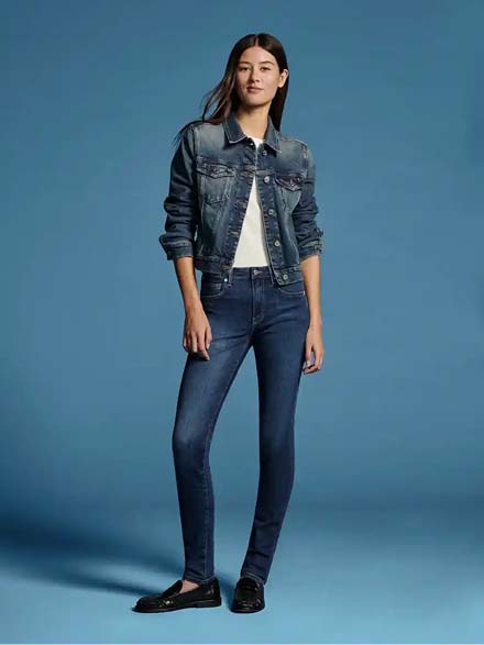 Model wearing a skinny Tommy Hilfiger Jeans