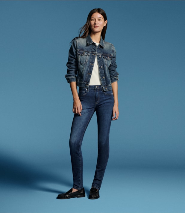 Model wearing a skinny Tommy Hilfiger Jeans
